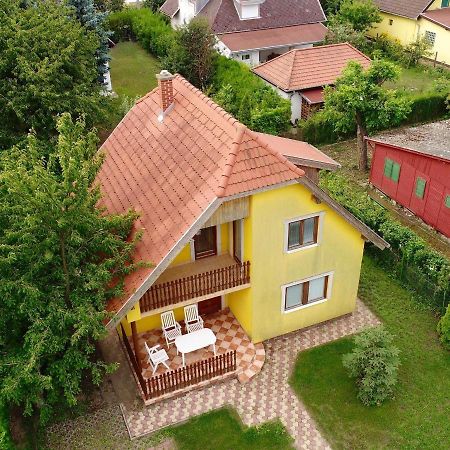 David Apartman Gárdony Exterior foto